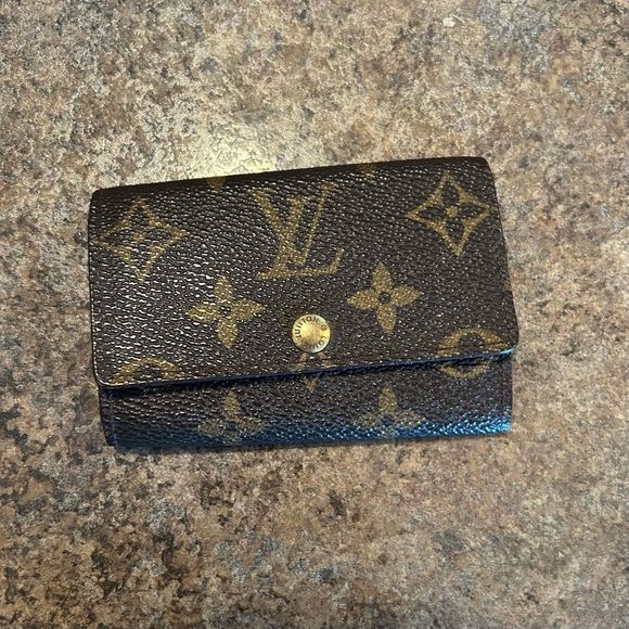 Authentic Louis Vuitton Monogram Key/Card Holder - Picture 1 of 9